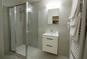 Hotel Adeba