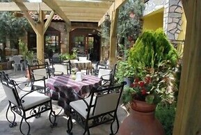 Melrose House Hotel