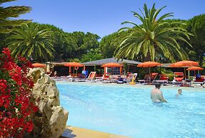 Hotel Oasis