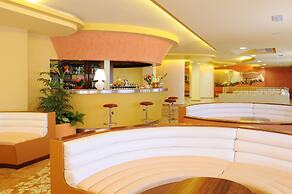 Hotel Oasis