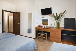 Hotel Oasis