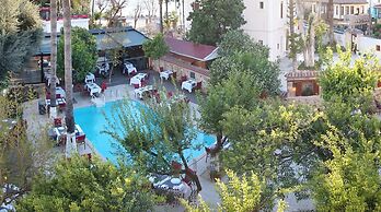 Blue Sea Garden
