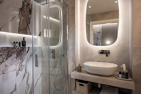 Aramis Deluxe Rooms