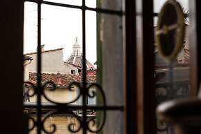Aramis Deluxe Rooms