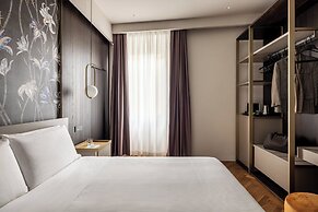 Aramis Deluxe Rooms