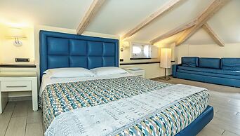 Blurooms