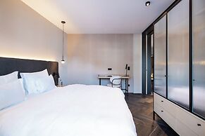 Schwarzer Adler - Concept Living