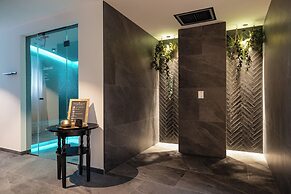 Schwarzer Adler - Concept Living
