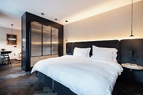 Schwarzer Adler - Concept Living