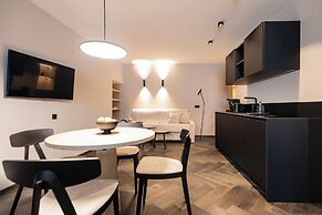Schwarzer Adler - Concept Living