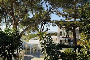 Faros Villa small hotel & restaurant