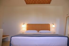 Faros Villa small hotel & restaurant