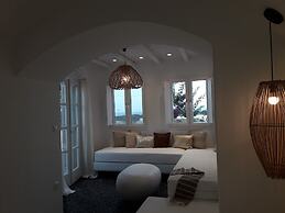 Faros Villa small hotel & restaurant