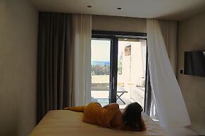 Faros Villa small hotel & restaurant