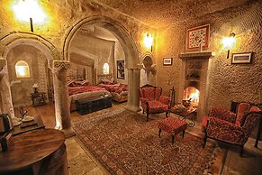 Traveller's Cave Hotel