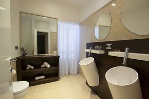 SUITE SISTINA FOR BRAVE LOVERS
