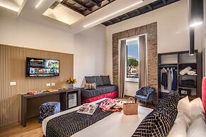 Little Queen Suite