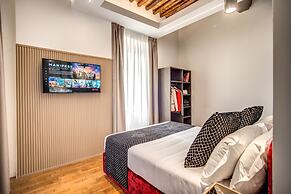 Little Queen Suite