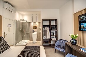 Little Queen Suite