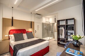 Little Queen Suite