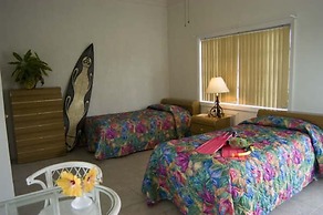 Surfers Manor