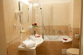 Hotel Heluan