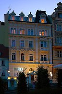 Hotel Heluan