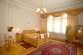Hotel Heluan
