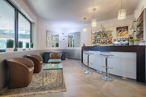 Continental Urban Art Hotel