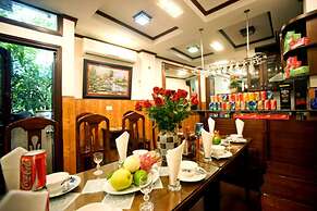 Hanoi Street Hotel