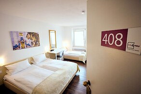 The 4 You Hostel & Hotel