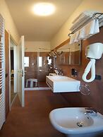 Hotel Clarin 14 by Dori