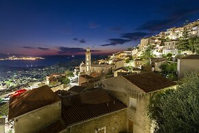 A Casa Di Mà