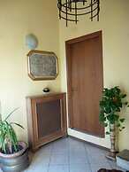 Lastra Bed & Car