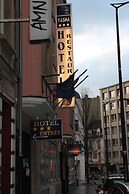 Yasha Hotel