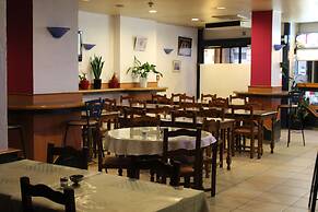 Yasha Hotel