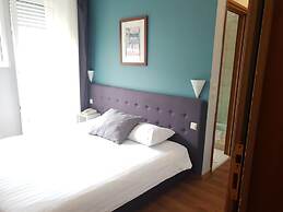 Yasha Hotel
