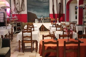 Yasha Hotel