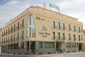 Hotel Ele Puente Romano