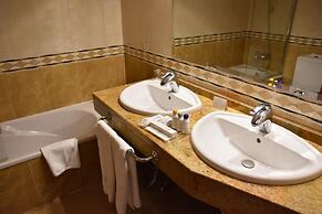 Hotel Ele Puente Romano