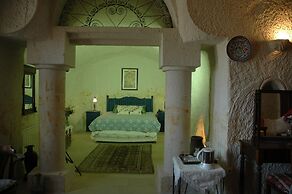 Elkep Evi Cave Hotel