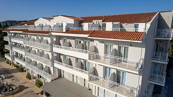 Summery Hotel