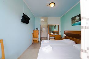 Summery Hotel