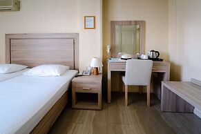 Summery Hotel