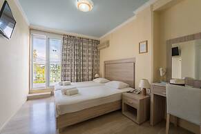Summery Hotel