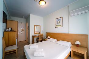 Summery Hotel