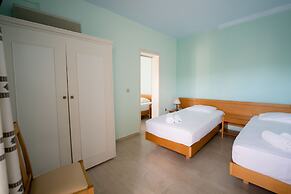 Summery Hotel