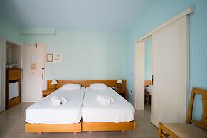 Summery Hotel