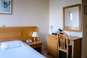 Summery Hotel