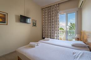 Summery Hotel